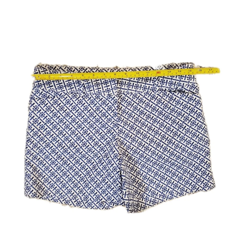 The Limited Women's‎ Blue White Geometric Flat Front Shorts Size 4
